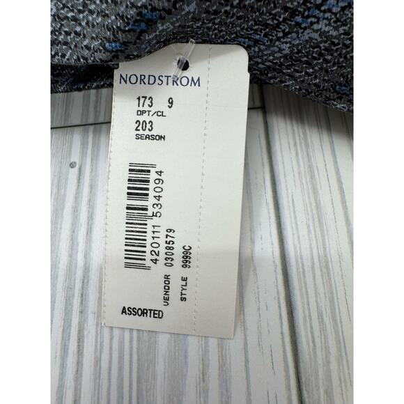 Jhane Barnes Men’s Necktie 100% Silk Handmade Gray Blue Formal Tie Designer - Picture 2 of 4